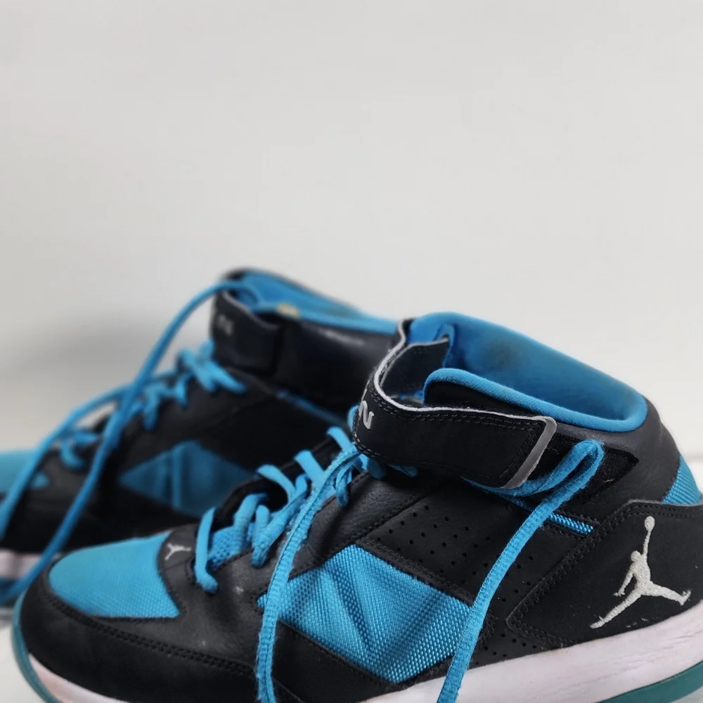 Nike‎ Air Jordan BCT Mid 2 Anthracite Dark Powder Blue 616362-016 Mens Size 9